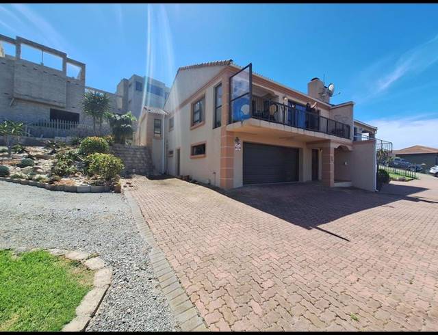 4 BEDROOM HOUSE FOR SALE IN ISLAND VIEW